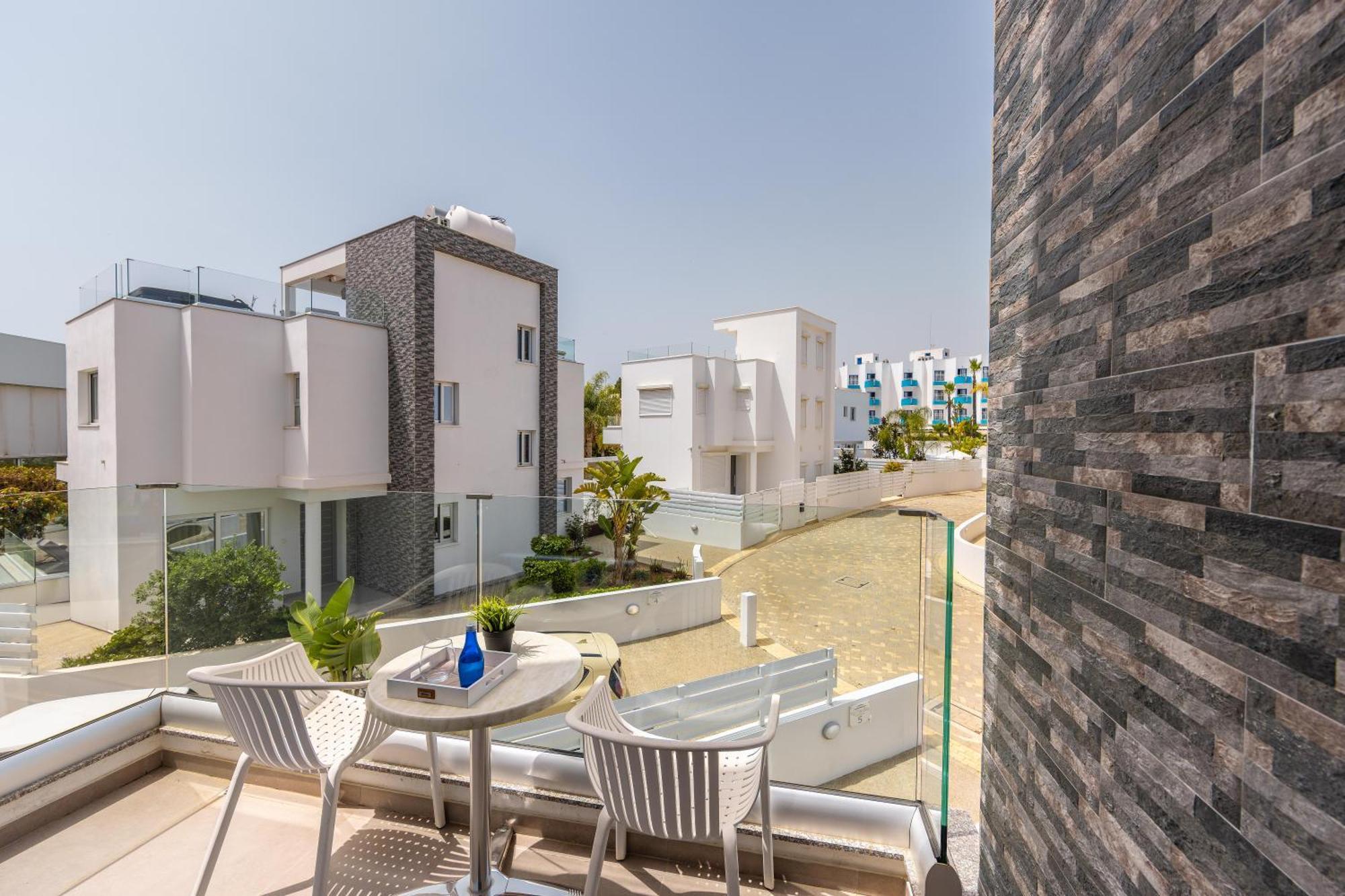 Fig Tree Bay Residences 5 Протарас Екстериор снимка