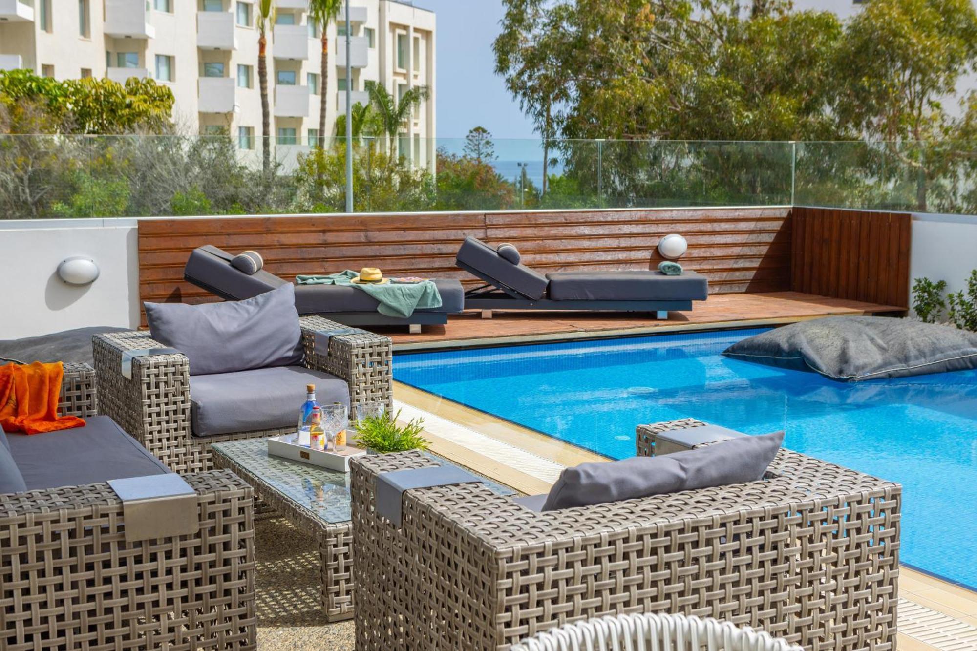 Fig Tree Bay Residences 5 Протарас Екстериор снимка
